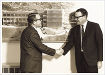 서강대학교 초대 총장으로 취임한 존 P. 데일리 신부 / 1970년 3월